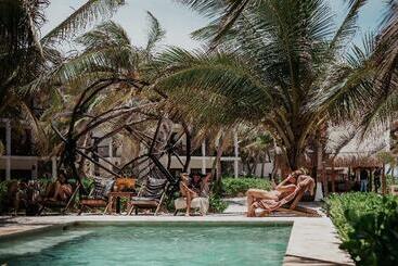 Отель Selina Tulum
