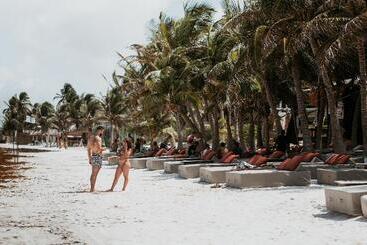 Отель Selina Tulum