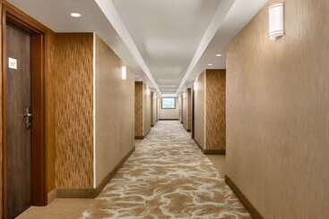 هتل Super 8 By Wyndham Ajax/toronto On