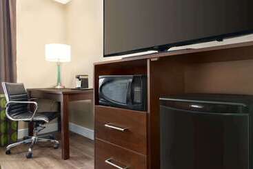هتل Super 8 By Wyndham Ajax/toronto On