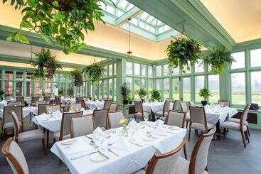 The Elvetham - Basingstoke