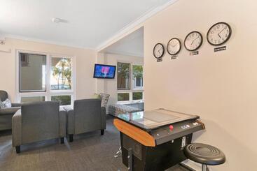 هتل The Peninsula Riverside Serviced Apartments