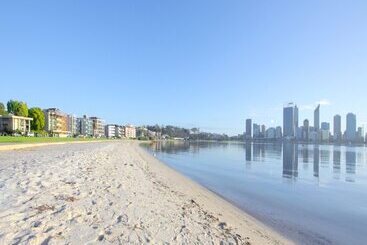 هتل The Peninsula Riverside Serviced Apartments