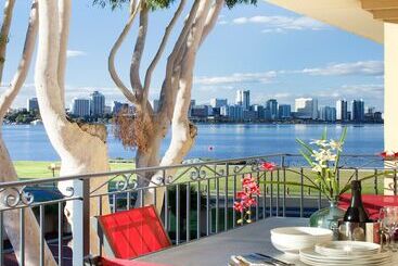 هتل The Peninsula Riverside Serviced Apartments