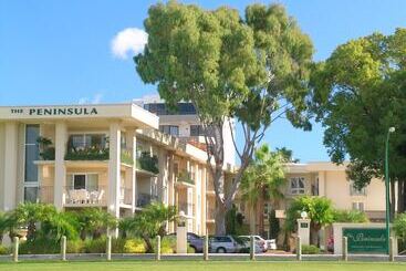 هتل The Peninsula Riverside Serviced Apartments