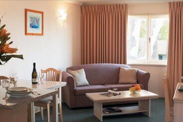 هتل The Peninsula Riverside Serviced Apartments