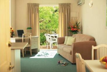 هتل The Peninsula Riverside Serviced Apartments
