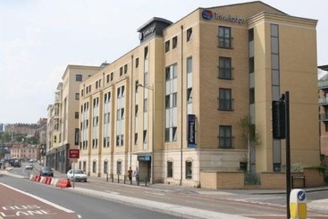 هتل Travelodge Bristol Central