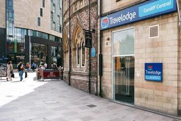 هتل Travelodge Cardiff Central