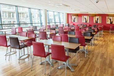 Travelodge Slough - Slough