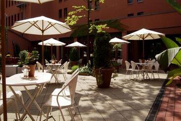 هتل Tryp By Wyndham Halle