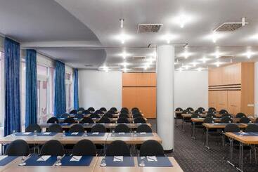هتل Tryp By Wyndham Halle