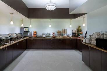 هتل Wingate By Wyndham Memphis East