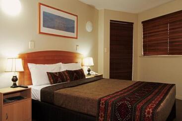 Riverside Holiday Apartments
