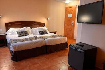 Hospedium Hotel Los Lanceros