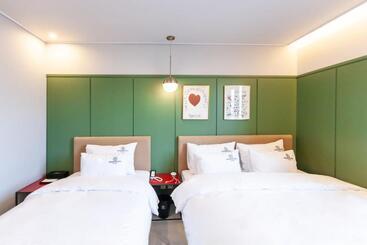 Browndot Hotel Sasang Renecite