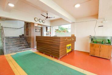 Fabhotel Mountain High Inn Nr Lifeline Hospital