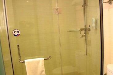 هتل 7days Premium Leshan Qianwei Fengye Fortune Center Branch