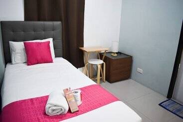 هتل Happy Homes Manila