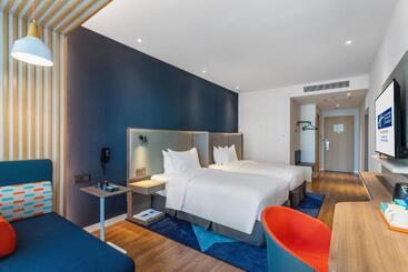 هتل Holiday Inn Express Dali Xiaguan, An Ihg