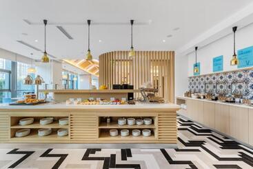 هتل Holiday Inn Express Dali Xiaguan, An Ihg