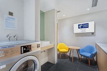 هتل Holiday Inn Express Dali Xiaguan, An Ihg