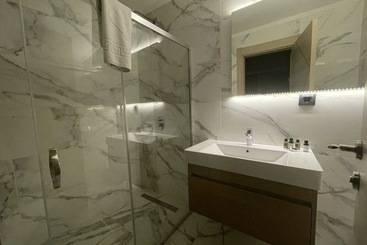 Le Luxe Suites Hotel & Spa