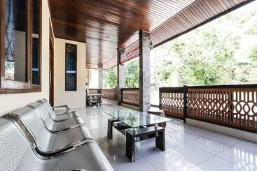 هتل Oyo 3789 Bukit Somber Residence Syariah