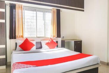 هتل Oyo 40836 The Guest House
