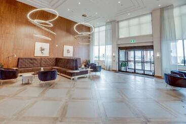 هتل Sandman Signature Saskatoon South