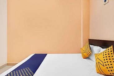 هتل Spot On 61415 Sitara Grand Lodge