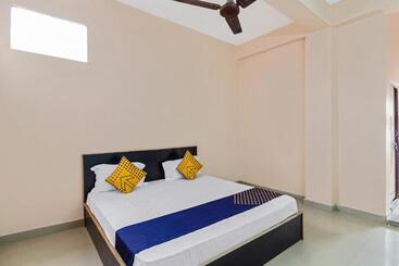 هتل Spot On 61415 Sitara Grand Lodge