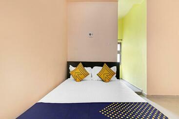 هتل Spot On 61415 Sitara Grand Lodge