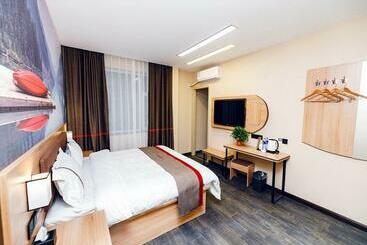 Thank Inn Chain Hotel Shijiazhuang Zhengding County Government Longxing Temple