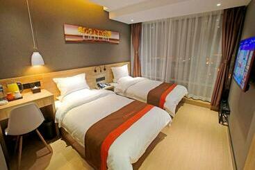 هتل Jun Henan Anyang Wenfeng District Wanda Plaza