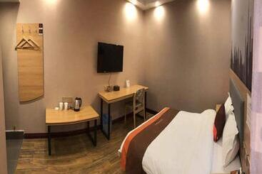 Jun Hotels Hunan Zhuzhou Shifeng District Qingshi Plaza