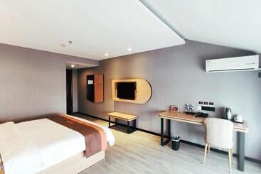 Jun Hotels Inner Mongolia Tongliao Hexi Chuangye Avenue