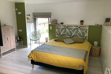 پانسیون Chambres D`hôtes Domaine Des Haies