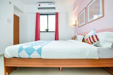 پانسیون Oyo Home 60123 Designer Stay Pan Club Road Baner