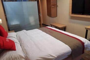 Thank Inn Chain Hotel Shanxi Changzhi Huguan County Bus Station Store
