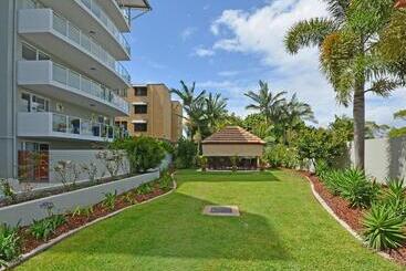 Tingeera Bespoke Beachfront Apartments