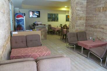 Hostel T&m