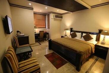 هتل City Centre Suites