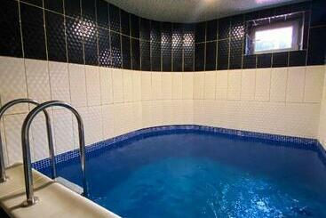 هتل Lux Aquapark