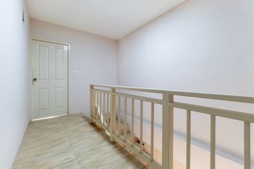 هتل Oyo 1119 Sasiprapa Apartment