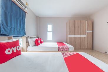 هتل Oyo 1119 Sasiprapa Apartment