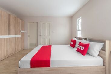 هتل Oyo 1119 Sasiprapa Apartment