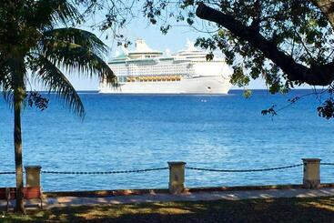 هتل The Frederiksted
