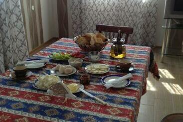 پانسیون Em&ri Guest House In Odzun