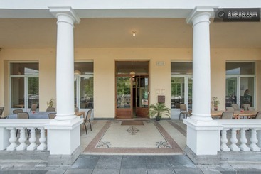 Splendid Palace Dinant Hostel